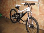 GIANT 009.jpg