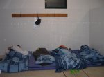 4400 Durmiendo en Polideportivo (Small).JPG