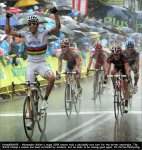 pol09st05-rain[1].jpg