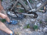 08PedalRoto.JPG