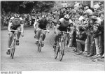 Bundesarchiv_Bild_183-1987-0511-027,_Olaf_Ludwig,_D__Abdushaparow,_Uwe_Raab.jpg