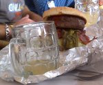 hamburguesa manolos.jpg