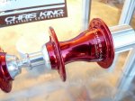 chris-king-swift-hub5-interbike2009-600x450.jpg