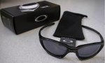 oakley1.jpg