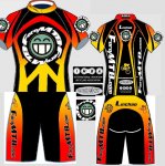 Equipacion espaÃ±a entera con Smiles en las mangas y en el pecho sin escudo y los pantalones inve.jp