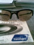 oakley1.jpg