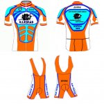equipacion naranja.jpg
