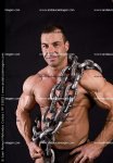 Culturista-con-cadenas_51835.jpg