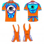 equipacion naranja 2.jpg
