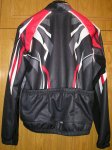 CHAQUETA ROJA-NEGRA DETRAS.JPG