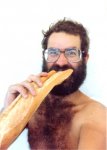 barbudo-comiendo-pan.jpg
