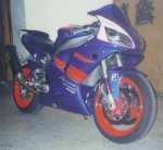 su moto.jpg