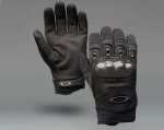 oakley-factory-pilot-gloves.jpg