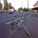 bici-aplastada[1].jpg