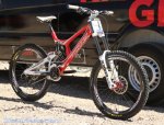 2010_steve_peat_carbon_v10_bike.jpg