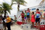 3535ACR 10 Podium op strand.jpg