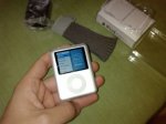 ipod silver 3.JPG