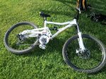 bici cesped.jpg