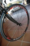 LLANTAS FULCRUM RACING7 Y HORQUILLA DE CARBONO.jpg