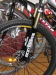 Marzocchi_Bomber_MX_Comp_Mountain_bike_fork.jpg