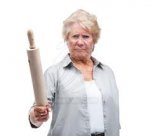 mujer con rodillo.jpg