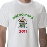 nuevo_papa_2011_t_shirt-p235803357512335462q6vb_400.jpg