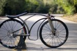 the-Monkey-Likes-Shiny-Gravity-Bike-600x401.jpg