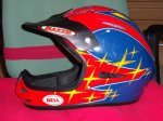 Casco bell lateral nuevo.jpg