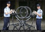 tdf11st00-police.jpg