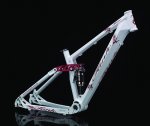 tank20hone-white.jpg