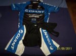 Giant 001.jpg