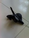Pulsador de desviador delantero Shimano Deore.jpg