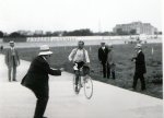 16. 1911 - Tour. 15&#170; etapa, Gustave Garrigou vencedor en Paris.jpg