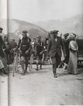 5.  1912 - Tour. 5&#170; etapa, Fran&#231;ois Faber y Odile Defraye en el &#250;ltimo kil&#243;m.jpg