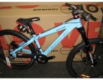 Devinci Hucker.jpg