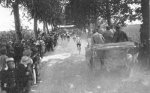 1913 - Tour. 5&#170; etapa, llegada a Bayona.jpg