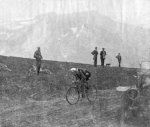 14.  1913 - Tour. 7&#170; etapa, Faber en el Portet d'Aspet.jpg