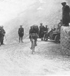 20.  1913 - Tour. 11&#170; etapa, Marcel Buysse primero en el Galibier.jpg