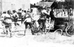 1921 - Tour. 5&#170; etapa, en la villa de St. Magne.jpg