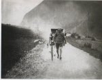 1922 - Tour. 11&#170; etapa, Eug&#232;ne Christophe en el Galibier, vuelve a romper la bicicleta.jpg