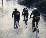 1923 - Tour. 9&#170; etapa, Alavoine, Bottecchia y Coll&#233; en la Turbie +.jpg