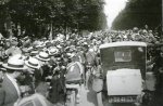 1923 - Tour. 15&#170; etapa, locura en Paris.jpg