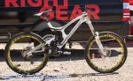 2011_santa_cruz_carbon_v10_bike4s.jpg