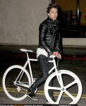 jared-leto-riding-fixed-gear-bike-1.jpg