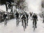 1926 - Tour. 16&#170; etapa, Van de Casteele y Sellier.jpg