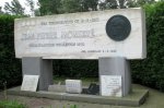 Jempi Monser&#233;, monumento..jpg
