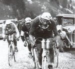 1927 - Tour. 11&#170; etapa Nicolas Frantz ataca en el Aubisque.jpg