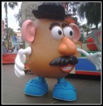 mr-potato-head-costume-toy-story-685x700.jpg