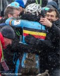 cxworlds2013dp-Elite-Men-Nyes-Hug.jpg
