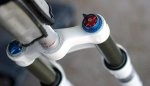 Fox_Racing_Shox_F_Series_lockout_knob.jpg